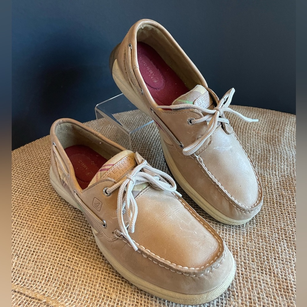 Ladies Sperry Tan/Pink Plaid size 9